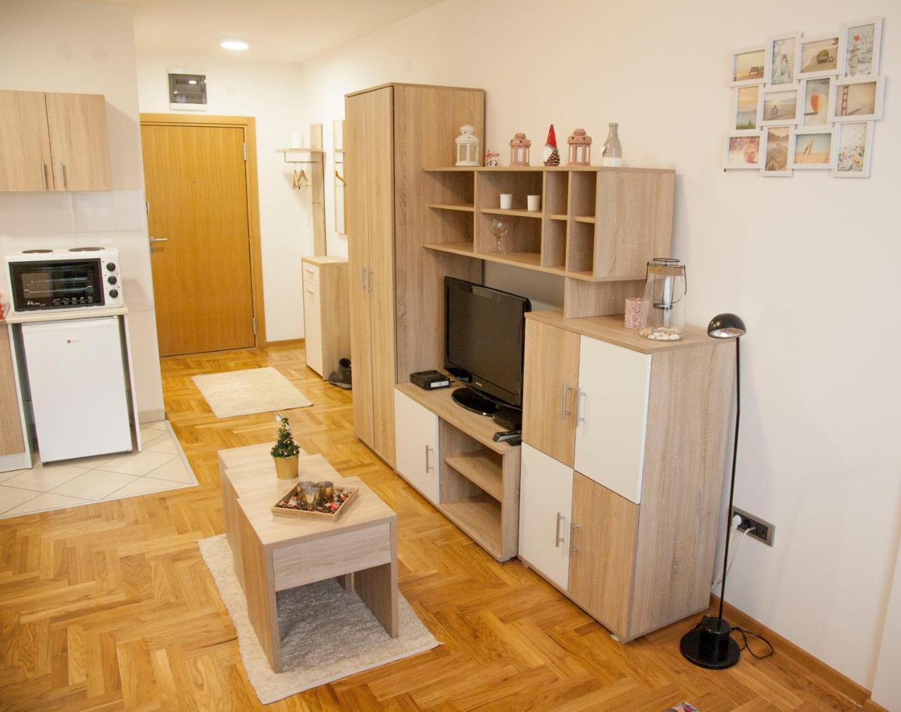 Apartment Vas Raj Novi Sad Luaran gambar